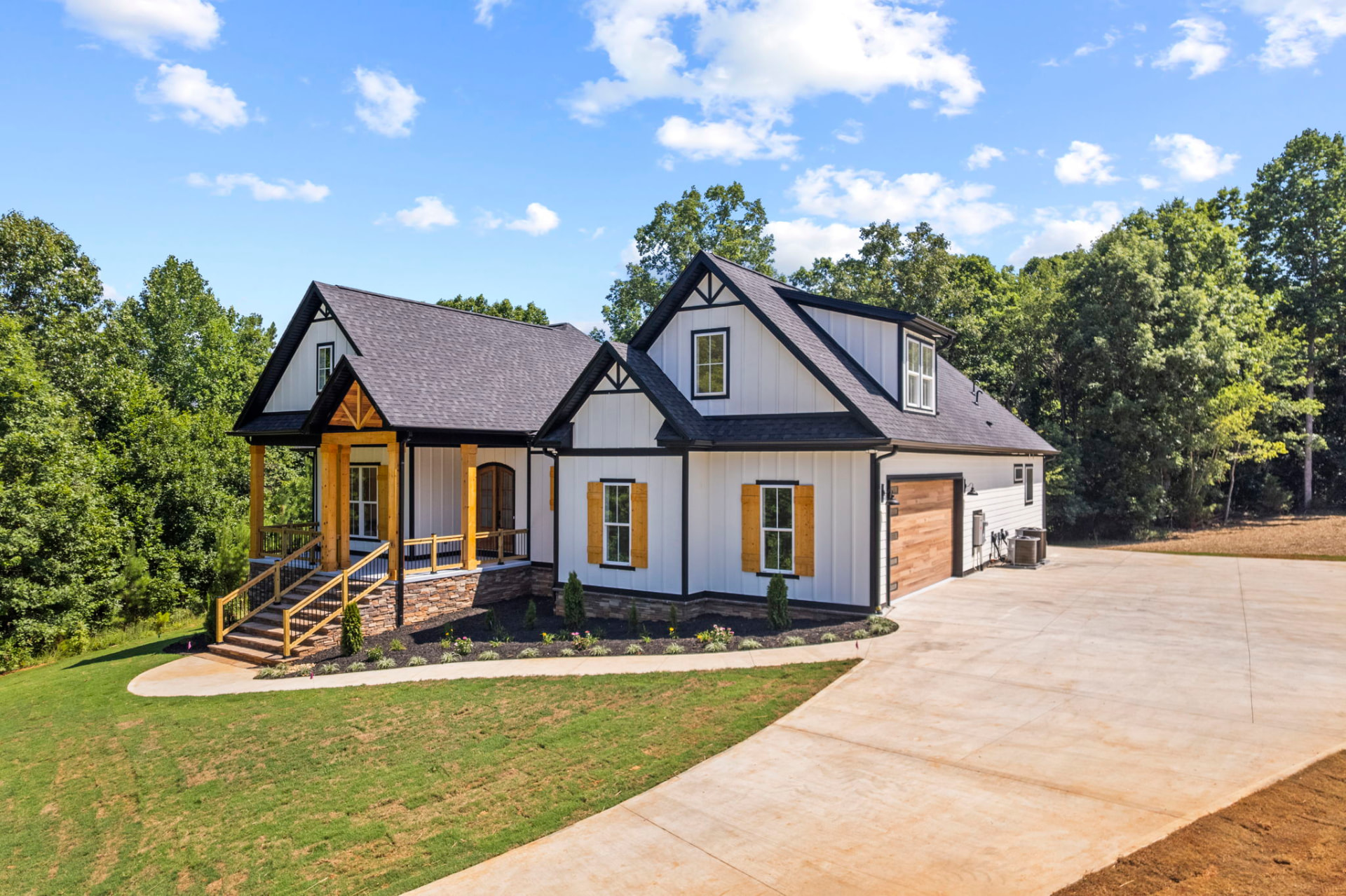 574 Paramount Drive thumbnail 3