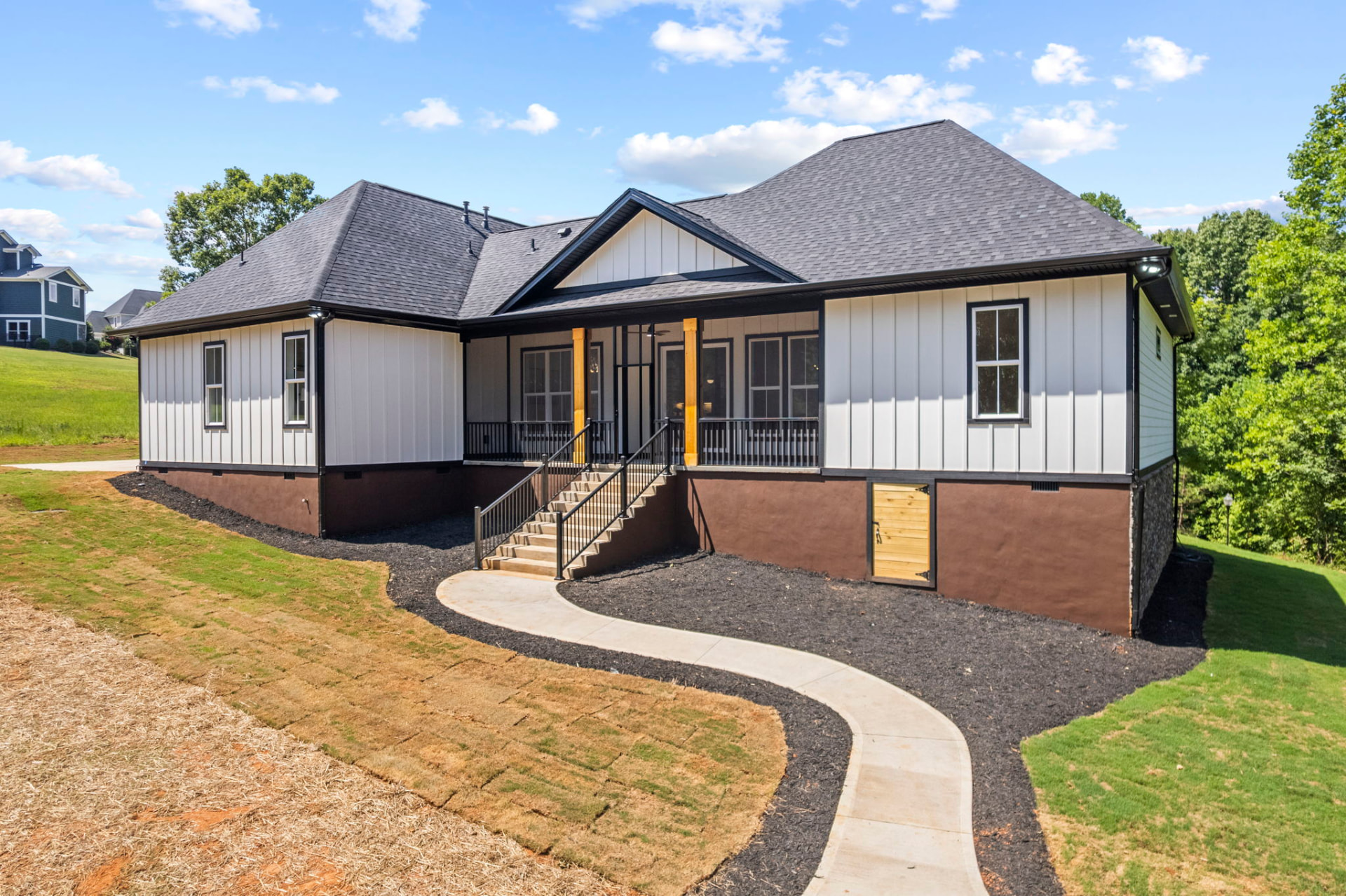 574 Paramount Drive thumbnail 36