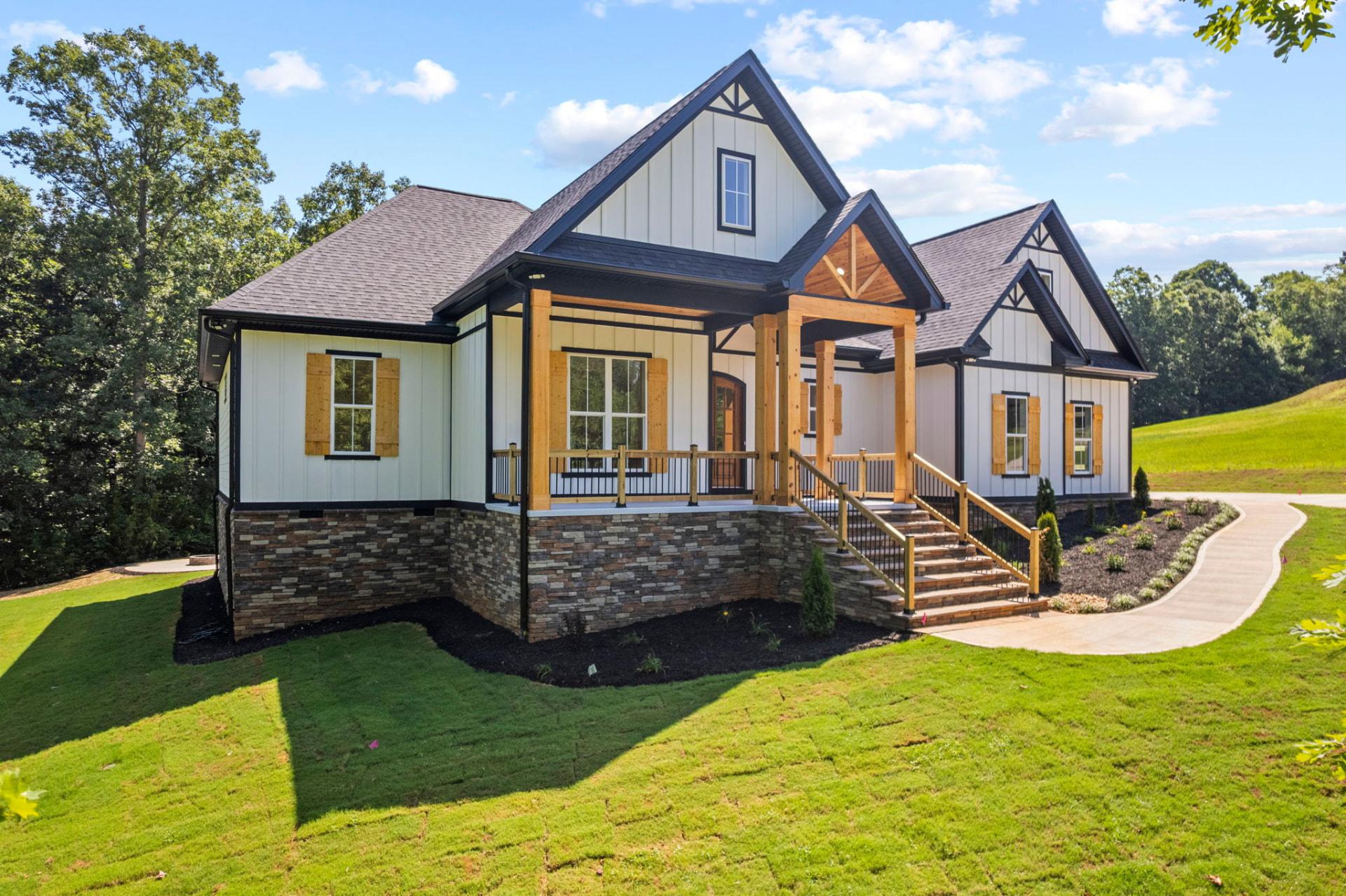 574 Paramount Drive thumbnail 2
